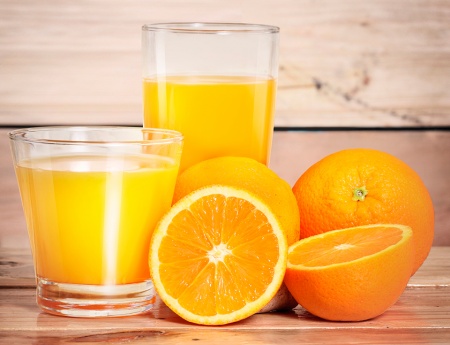 Estudos da USP comprovam benefícios do suco de laranja para o organismo