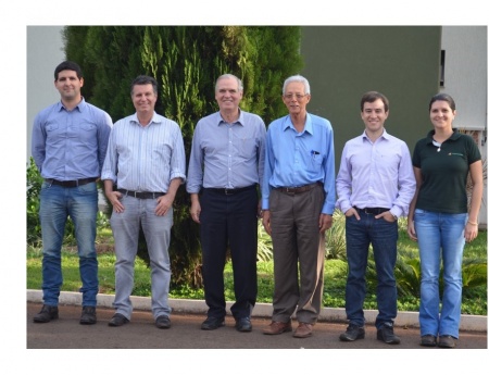 Assessor do Ministério da Ciência e Tecnologia visita o Fundecitrus para conhecer impactos do HLB