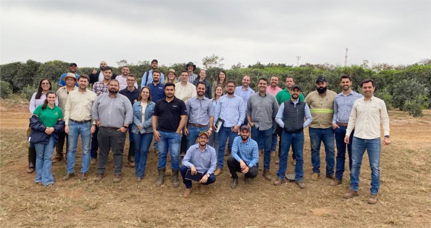 ExpertCitrus realiza aula no campo sobre as principais doenças da citricultura