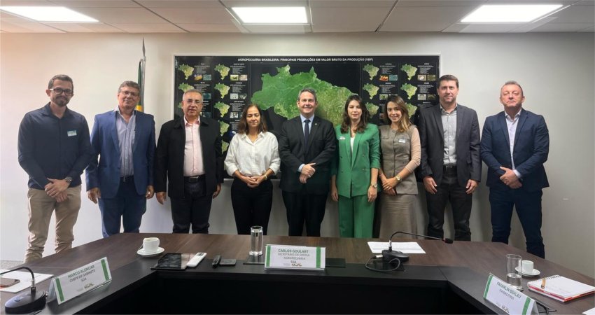 Reunião com Mapa discute adequação na legislação de cancro