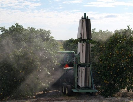 Fundecitrus recebe fabricante de pulverizador de baixo volume dos EUA